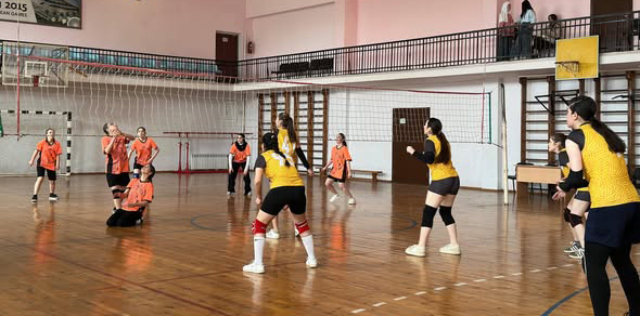 5 Mart – Bədən Tərbiyəsi və İdman Gününə həsr olunmuş voleybol yarışı keçirilib