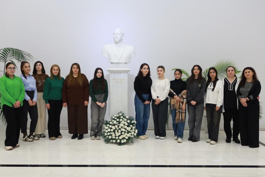 Məktəbəqədər təhsil ixtisasının tələbələri Mərkəzi Elmi Kitabxanada ekskursiyada olublar