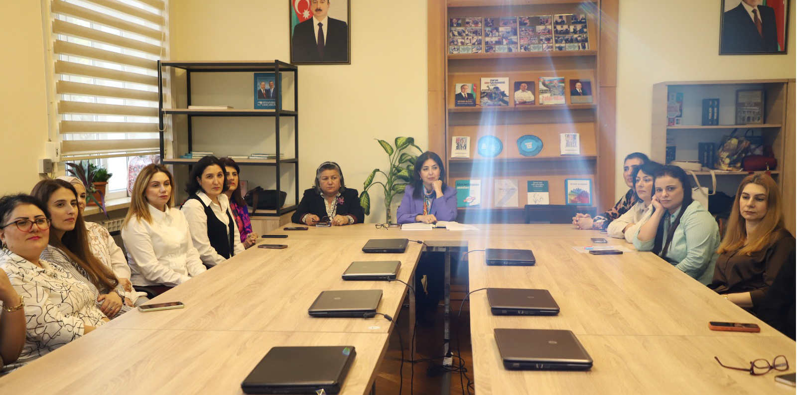 Xarici dillər fənn birləşməsi müəllimləri ilə iclas keçirilib